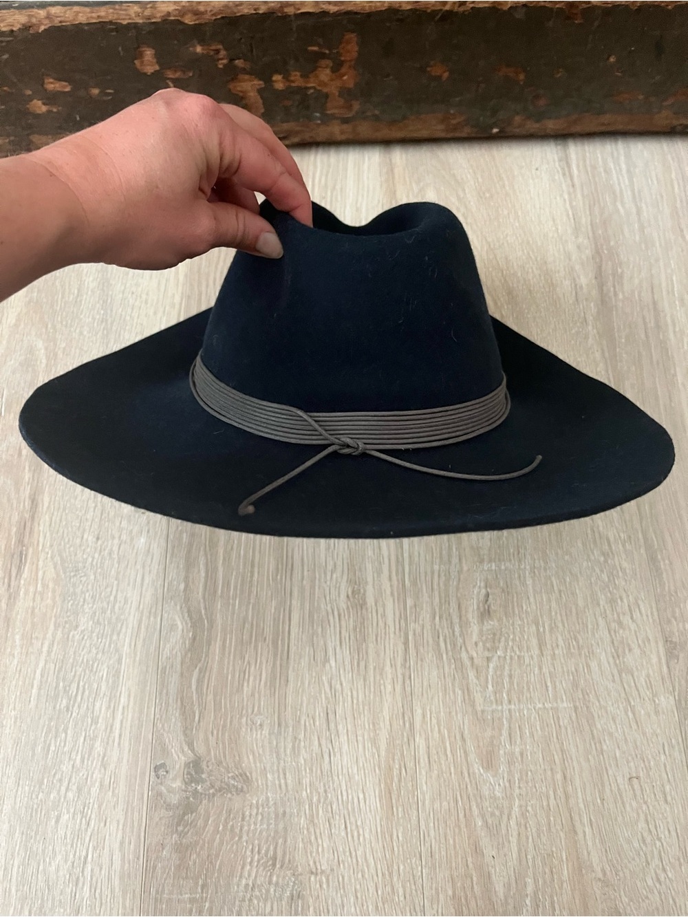 Artesano Women’s Wide Brim Wool Fedora with Decorative Cord Navy Large - Picture 2 of 7